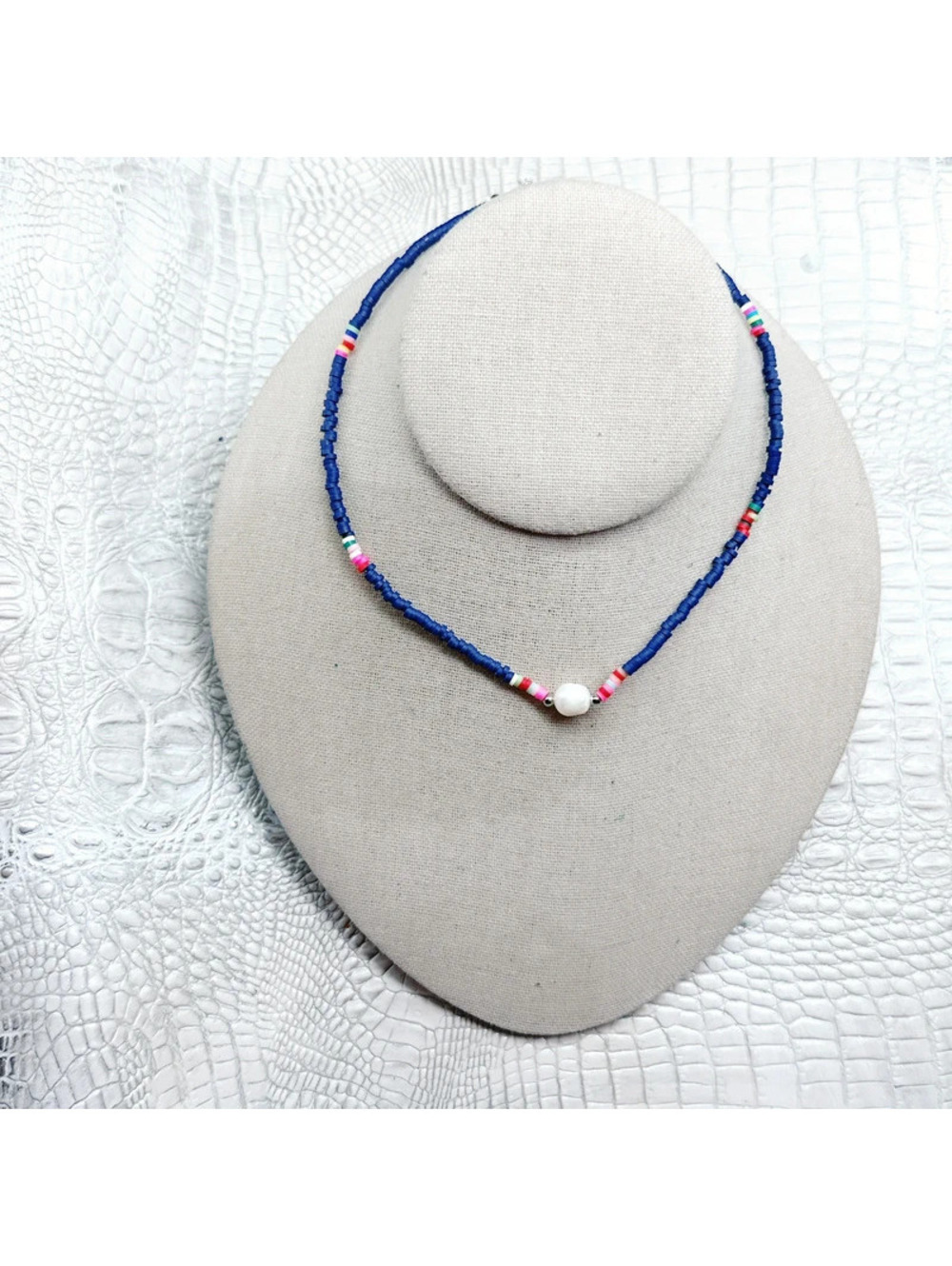 511mc. Blue Plastic Y2K Choker